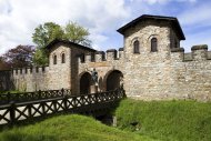 Eingangsbereich des Römerkastells am Limes auf der Saalburg.